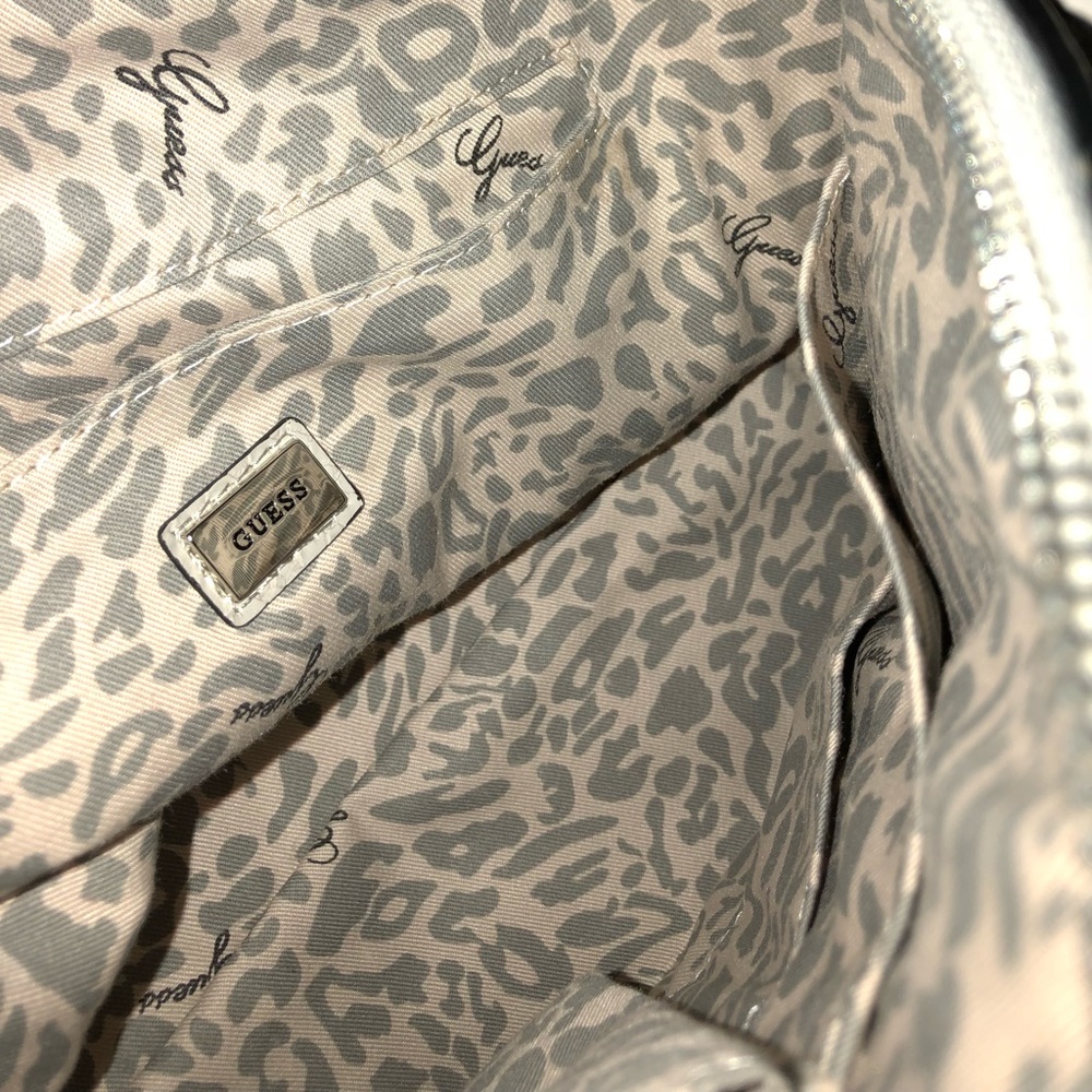 GUESS handbag - Picture 6 of 7